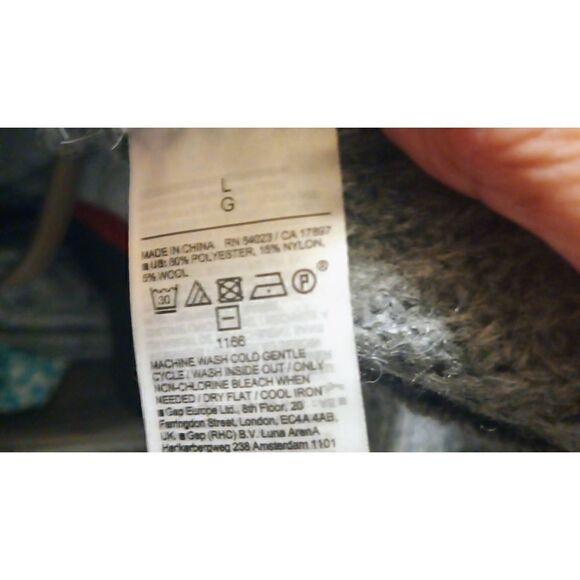 Old Navy Soft Sweater. SZ L. NWT - Picture 9 of 9